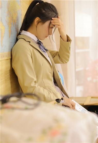女生夜间正能量不良软件免费截图3